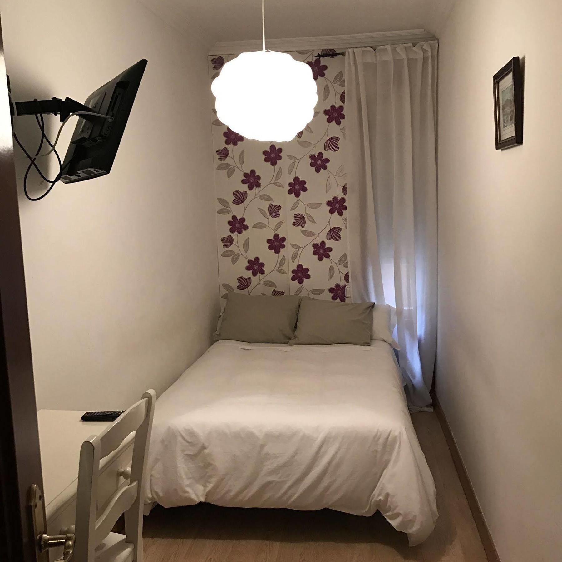 Hostal La Estrella Мадрид Екстериор снимка
