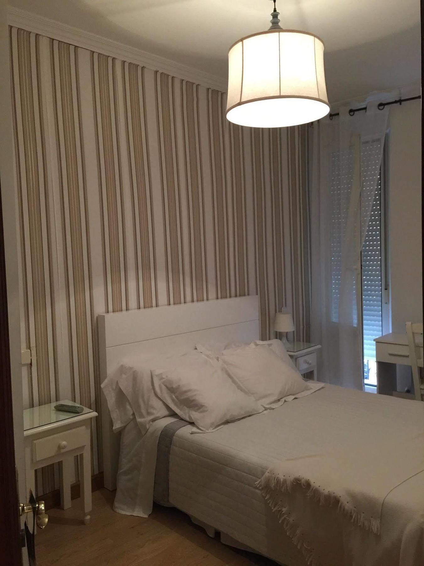 Hostal La Estrella Мадрид Екстериор снимка
