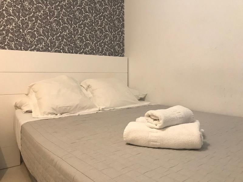 Hostal La Estrella Мадрид Екстериор снимка