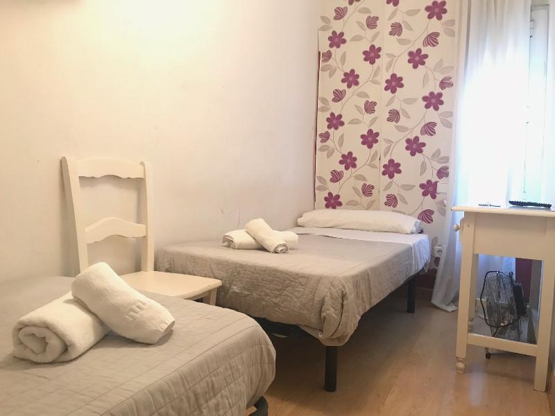 Hostal La Estrella Мадрид Екстериор снимка