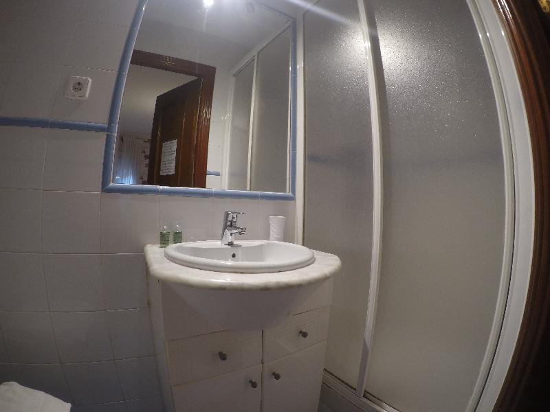 Hostal La Estrella Мадрид Екстериор снимка
