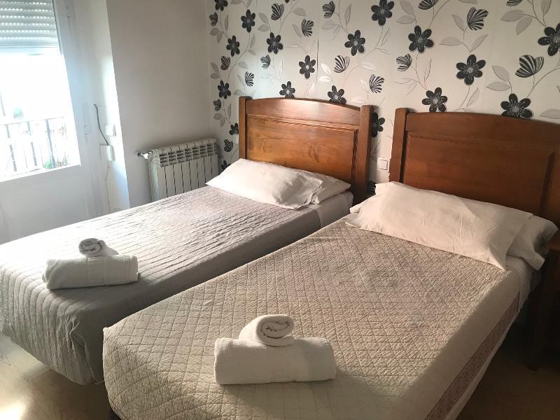 Hostal La Estrella Мадрид Екстериор снимка