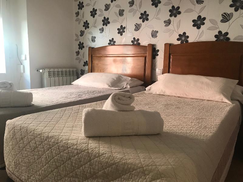 Hostal La Estrella Мадрид Екстериор снимка